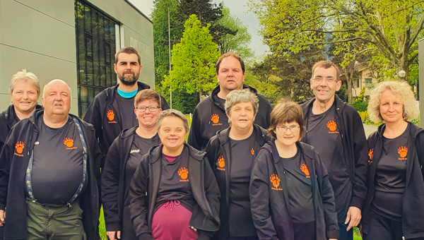 Gruppenbild des Nordic Walking Teams Alpaka Interlaken