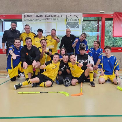 Teamfoto des Unihockeyteams
